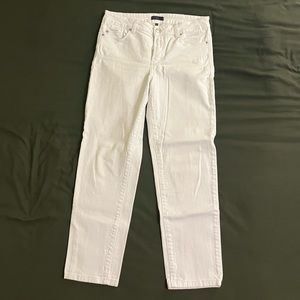 Gently used NYDJ size - 8